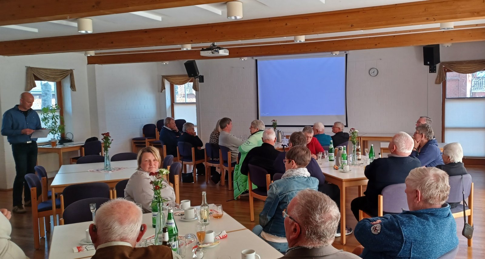 Bayerisches Büfett mit den Ehrenmitgliedern der Feuerwehr